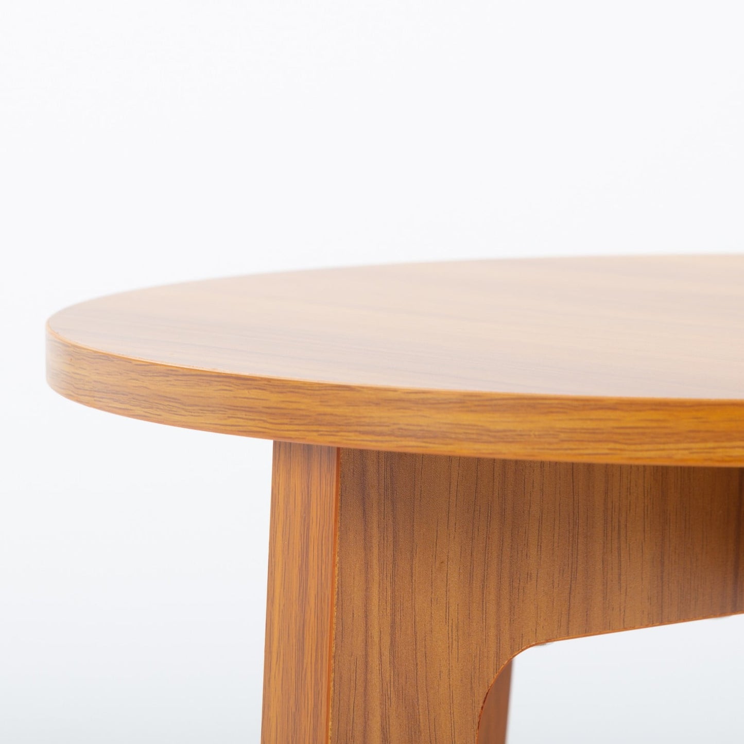 Dranite 15.7" Round Side Table with 2-Tier Storage,Modern Nightstand for Living Room,Bedroom,Home Office,Walnut Finish